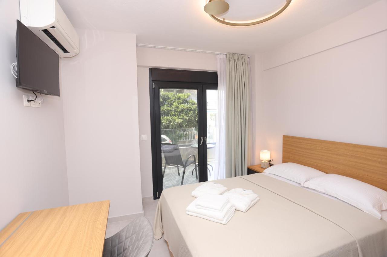 Cynthia Aparthotel Vrasná Buitenkant foto