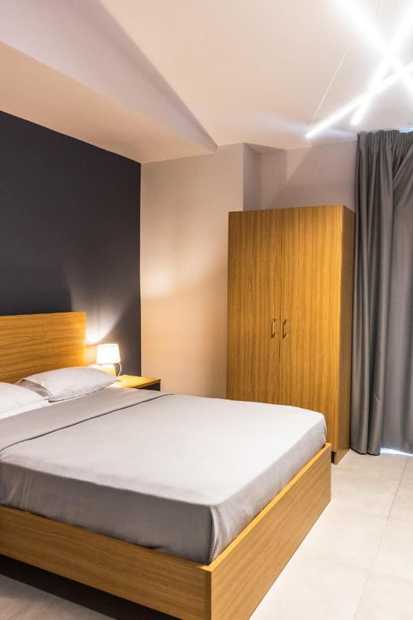 Cynthia Aparthotel Vrasná Buitenkant foto